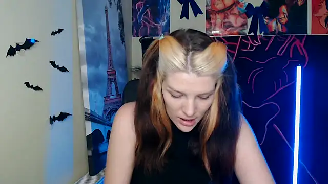 VanessaRey  online show from 17, 4, 2026