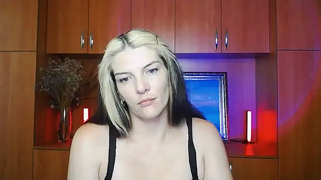 VanessaRey  online show from 7, 7, 2026