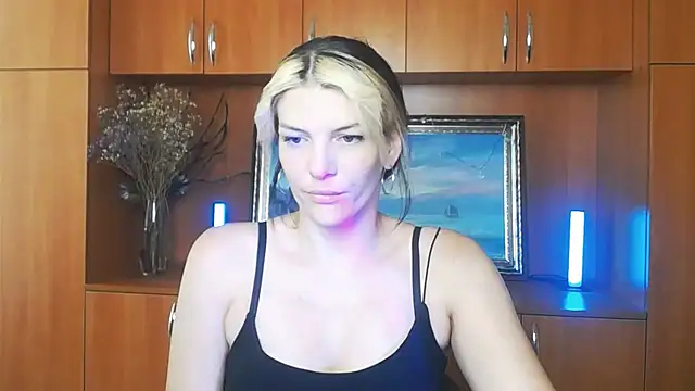VanessaRey  online show from 13, 7, 2026