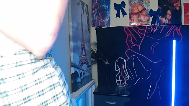 VanessaRey  online show from 10, 4, 2026