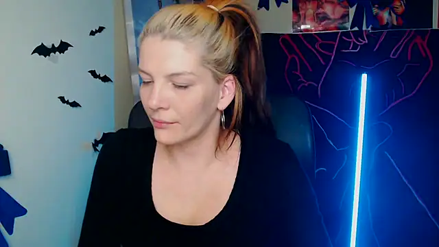 VanessaRey  online show from 20, 4, 2026