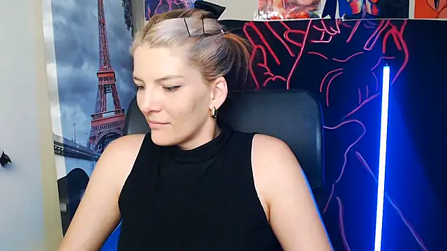 Snapshot of VanessaRey_ chatting on 26, 5, 2026 VanessaRey online show from 26, 5, 2026