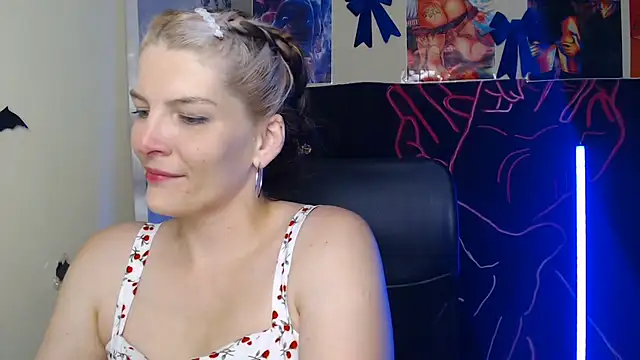 Snapshot of VanessaRey_ chatting on 22, 5, 2026 VanessaRey online show from 22, 5, 2026