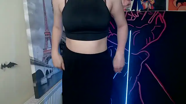 Snapshot of VanessaRey_ chatting on 5, 5, 2026 VanessaRey online show from 5, 5, 2026