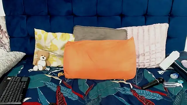 AriesCake online show from 12, 4, 2026