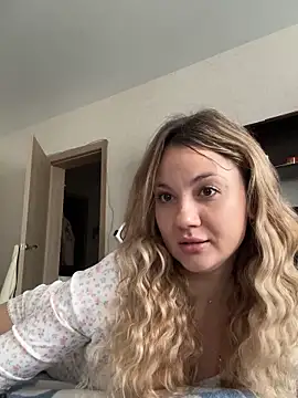 mollygirll online show from 2, 10, 2025