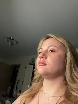 mollygirll online show from 4, 4, 2026