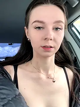 MilaBee online show from 8, 11, 2025