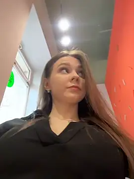 MilaBee online show from 5, 4, 2026