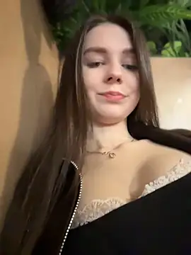 MilaBee online show from 8, 4, 2026