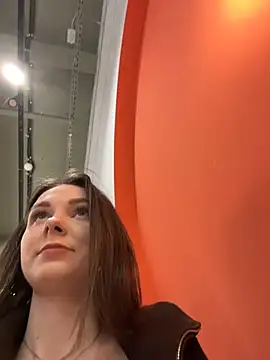 MilaBee online show from 12, 4, 2026