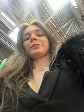 MilaBee online show from 8, 3, 2026