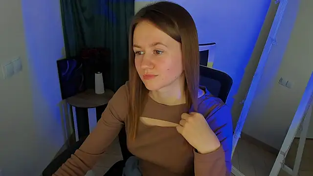 Snapshot of Catherine_e chatting on 28, 10, 2025 Catherine e online show from 28, 10, 2025