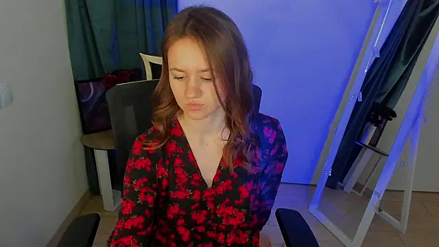 Snapshot of Catherine_e chatting on 24, 11, 2025 Catherine e online show from 24, 11, 2025