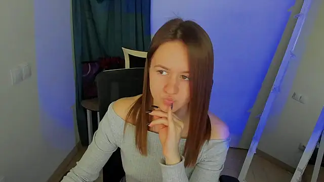 Snapshot of Catherine_e chatting on 20, 10, 2025 Catherine e online show from 20, 10, 2025