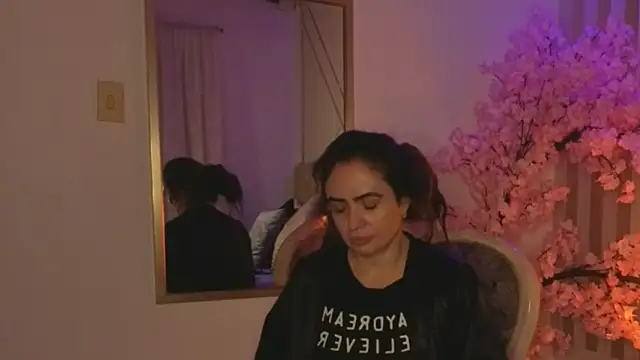 angelinarouse  online show from 8, 3, 2026