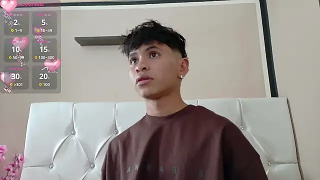 Snapshot of Ethan_Westt chatting on 27, 10, 2025 Ethan Westt online show from 27, 10, 2025