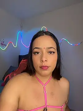Snapshot of Deepika_padukoneNisha chatting on 20, 7, 2026 Deepika padukoneNisha online show from 20, 7, 2026
