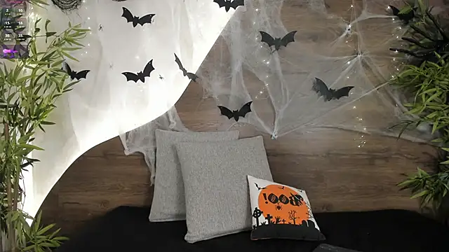 mia lacy  online show from 1, 11, 2025