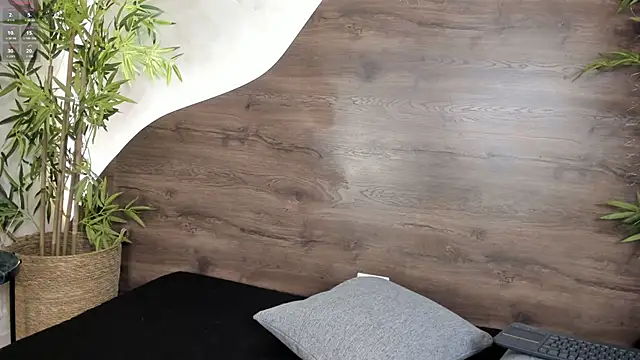 mia lacy  online show from 16, 11, 2025