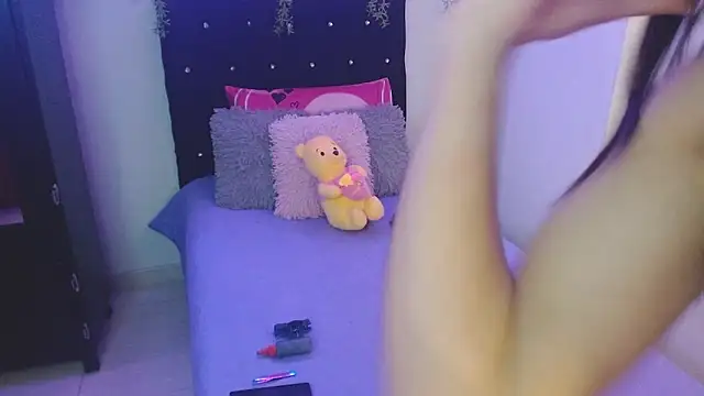 Lyaa Cute online show from 5, 11, 2025