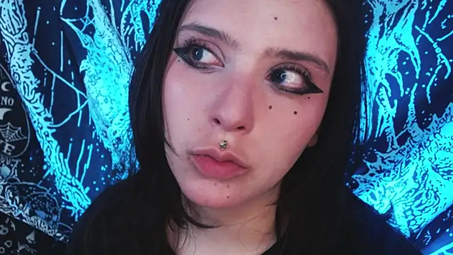 mikaskullcs online show from 8, 7, 2026