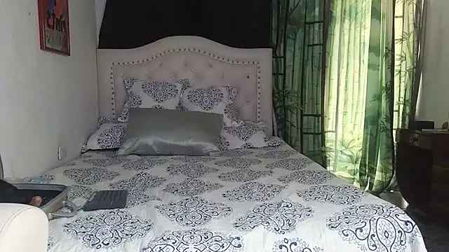 Amadamilf1980 online show from 20, 2, 2026