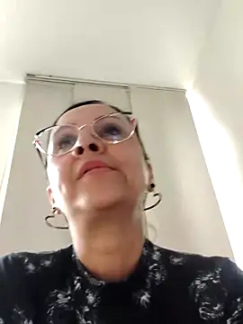 Amadamilf1980 online show from 20, 4, 2026