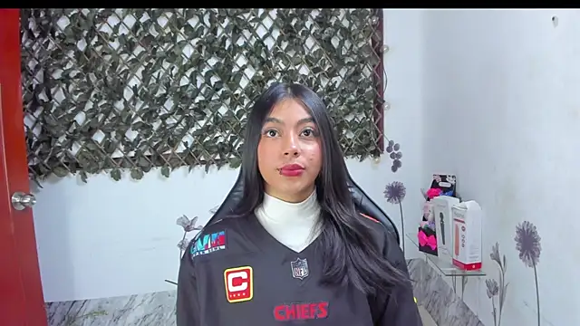 Sarahbrowm  online show from 21, 11, 2025