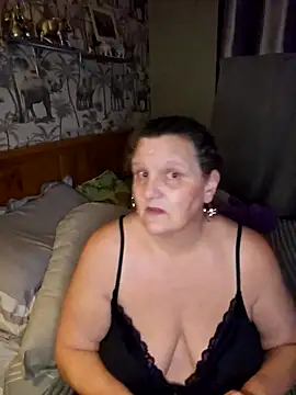 MissQueenBeex online show from 27, 2, 2026