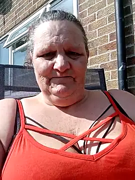 MissQueenBeex online show from 10, 4, 2026