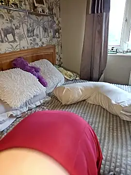 MissQueenBeex online show from 11, 1, 2026