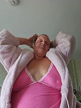 MissQueenBeex online show from 11, 6, 2026