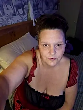 MissQueenBeex online show from 4, 12, 2025