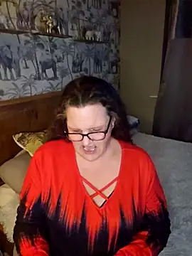 MissQueenBeex online show from 4, 4, 2026