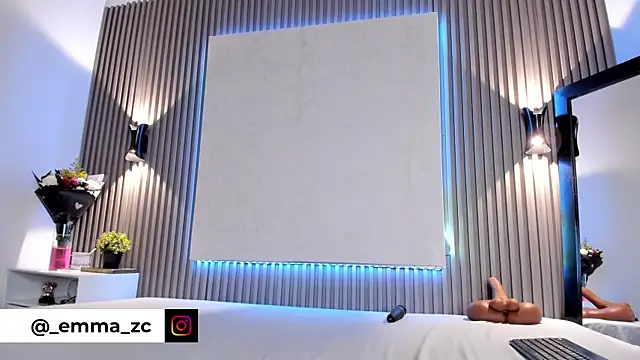 Snapshot of Emmazc_ chatting on 15, 10, 2025 Emmazc online show from 15, 10, 2025