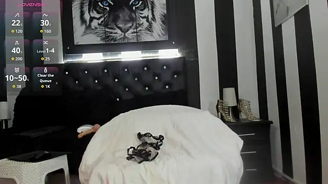 dirtyplayluna online show from 15, 9, 2025