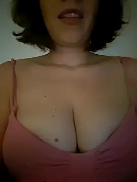 Snapshot of Cris_Redd chatting on 11, 6, 2026 Cris Redd online show from 11, 6, 2026