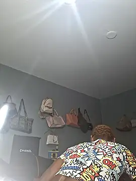 ItsBarbieBitcxxxx69 online show from 5, 11, 2025