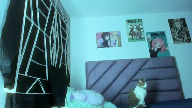 KARINNA  RAVEN online show from 7, 10, 2025