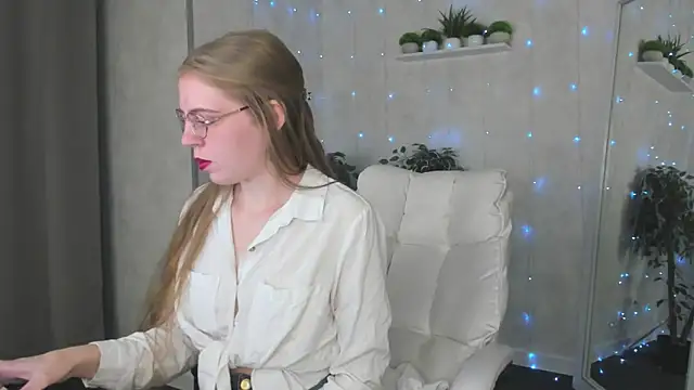 Joann Shermann online show from 23, 10, 2025