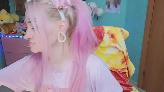 Manuela unicorn online show from 18, 10, 2025