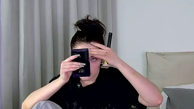 AshleyD  online show from 13, 2, 2026