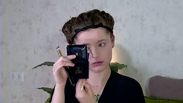 AshleyD  online show from 13, 10, 2025