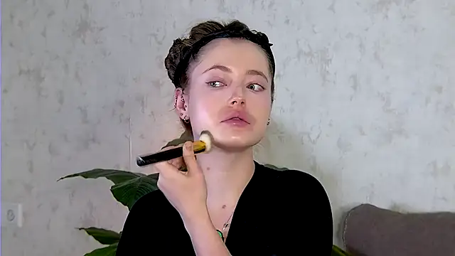 AshleyD  online show from 1, 12, 2025