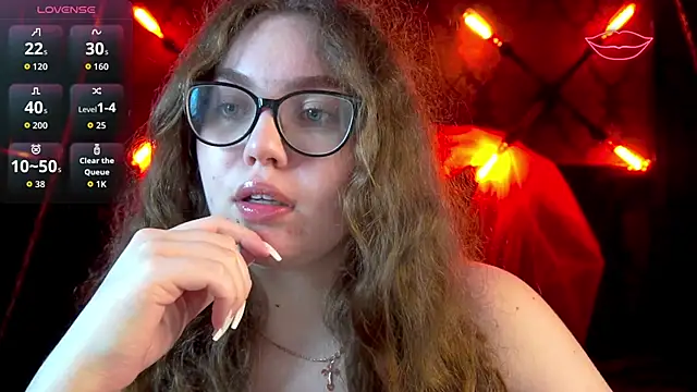 LuxSopphia online show from 2, 11, 2025