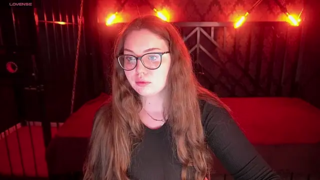 LuxSopphia online show from 17, 6, 2026