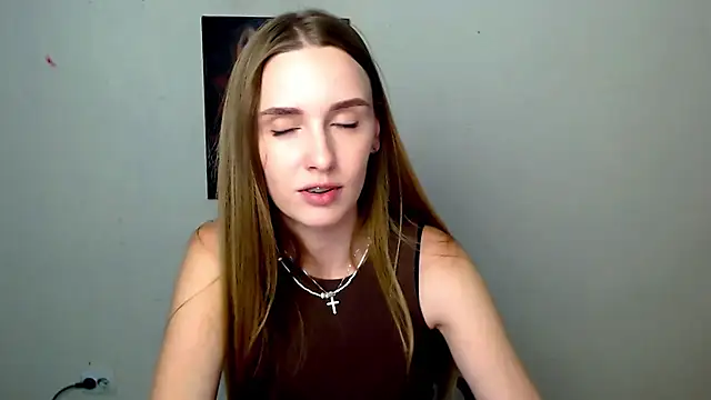 Snapshot of Doll_Angelina chatting on 17, 7, 2026 Doll Angelina online show from 17, 7, 2026