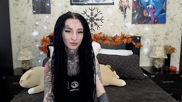 Snapshot of Velvetbat chatting on 28, 9, 2025 Velvetbat online show from 28, 9, 2025