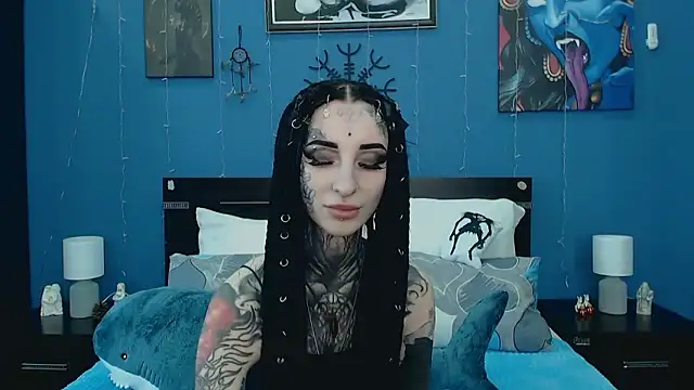 Velvetbat online show from 17, 4, 2026